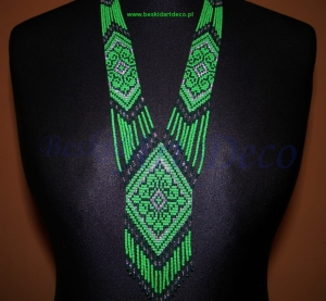 Zielony naszyjnik z koralików