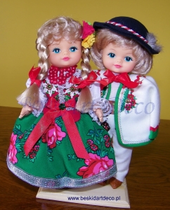 Prezent z gór-Lalki w strojach góralskich