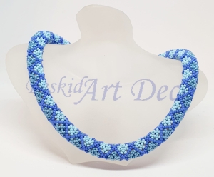 Naszyjnik z koralikow okrągły 