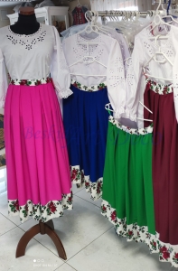 Spódnice kolorowe z wstawką